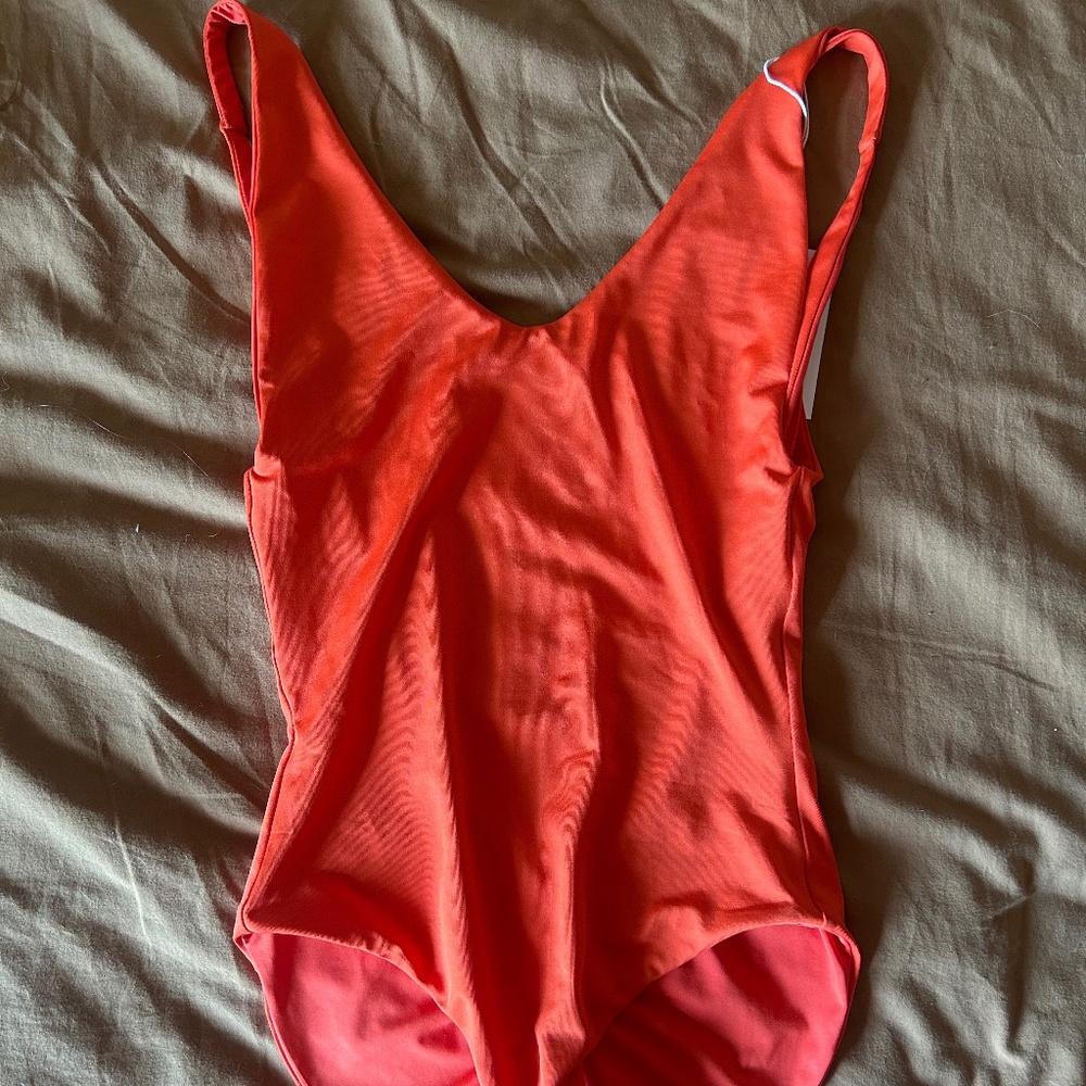 NWT Londre Fiesta Swim Suit in Sm | Tall